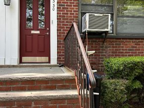 163-30 17th 4297, Whitestone NY 11357