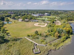 21 Old Colony Drive, Larchmont NY 10538