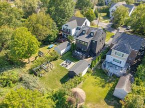 21 Old Colony Drive, Larchmont NY 10538