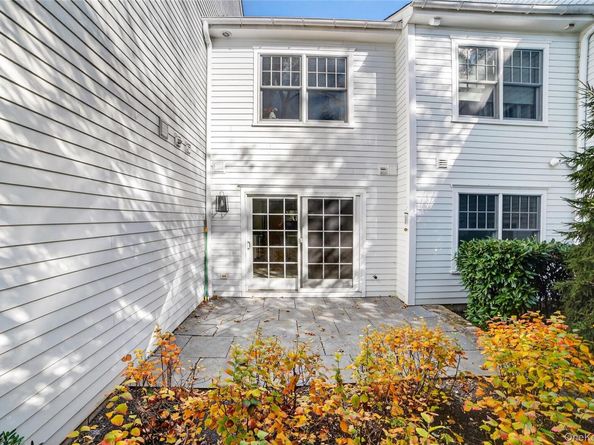 470 Main Street 12, Armonk NY 10504