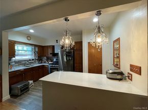 78-54 76th Street, Glendale NY 11385