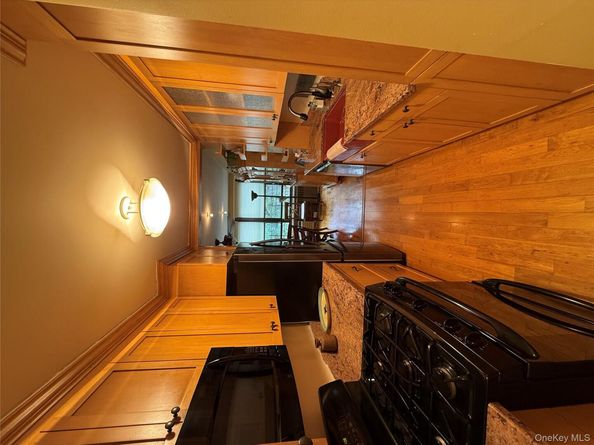 75-34 Bell Blvd 6H, Bayside NY 11364