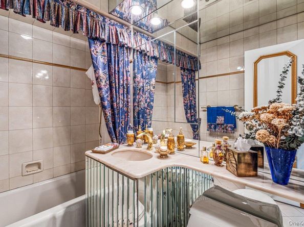 166-25 Powells Cove Boulevard 19G, Beechhurst NY 11357