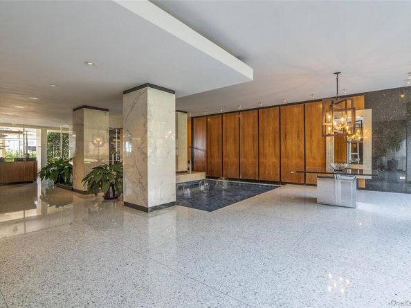 166-25 Powells Cove Boulevard 19G, Beechhurst NY 11357