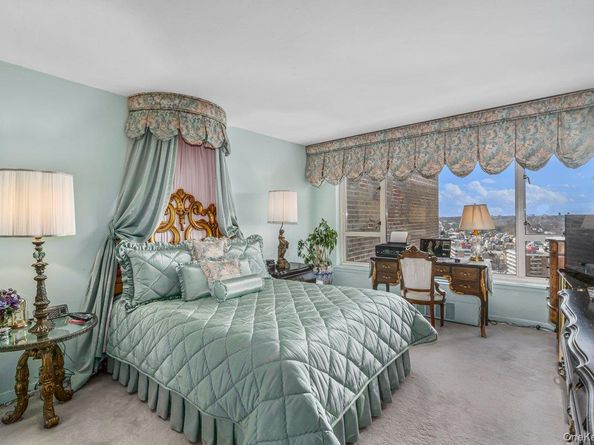 166-25 Powells Cove Boulevard 19G, Beechhurst NY 11357