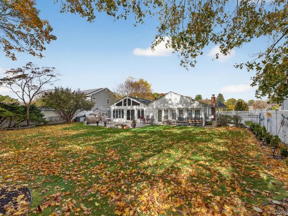 356 8th Street, Bohemia NY 11716