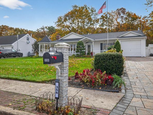356 8th Street, Bohemia NY 11716