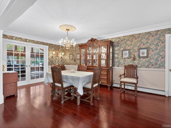 356 8th Street, Bohemia NY 11716