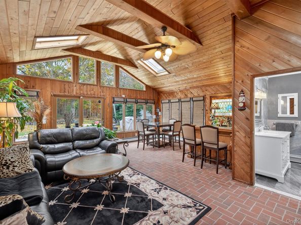 356 8th Street, Bohemia NY 11716