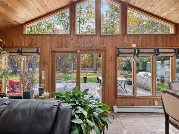 356 8th Street, Bohemia NY 11716