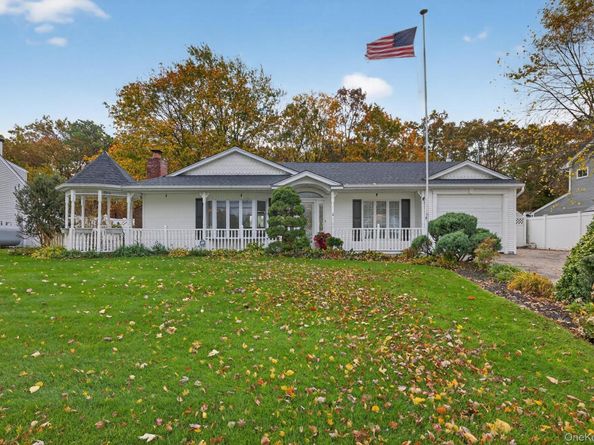 356 8th Street, Bohemia NY 11716