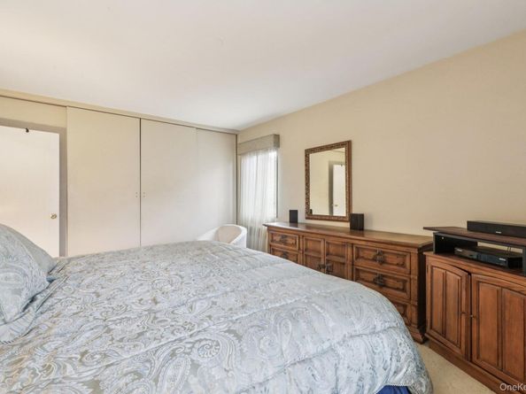 40 Lawrence Drive A, White Plains NY 10603