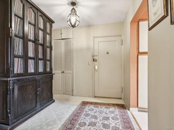 40 Lawrence Drive A, White Plains NY 10603