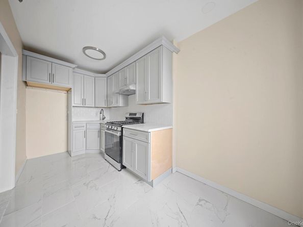 1372 Shakespeare Avenue 4C, Bronx NY 10452