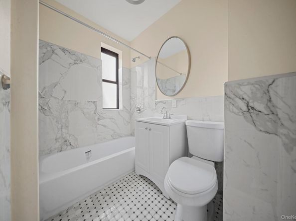 1372 Shakespeare Avenue 4C, Bronx NY 10452