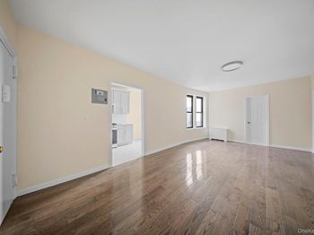 1372 Shakespeare Avenue