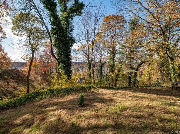 37 Bay Avenue, Huntington NY 11743