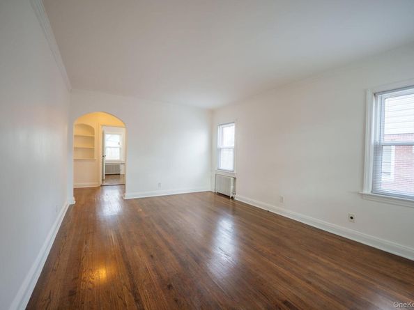 123 Nugent Street, New Hyde Park NY 11040