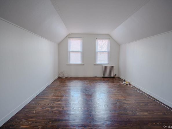 123 Nugent Street, New Hyde Park NY 11040