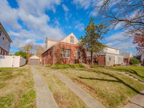 123 Nugent Street, New Hyde Park NY 11040