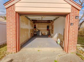 123 Nugent Street, New Hyde Park NY 11040