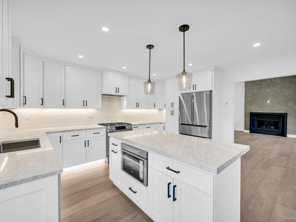 82 Seton Drive, New Rochelle NY 10804