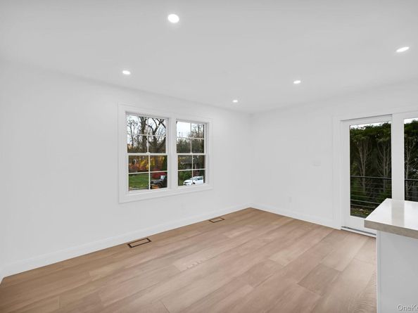 82 Seton Drive, New Rochelle NY 10804