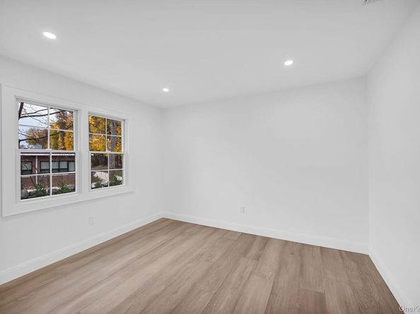 82 Seton Drive, New Rochelle NY 10804