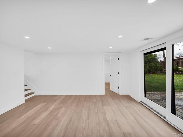 82 Seton Drive, New Rochelle NY 10804