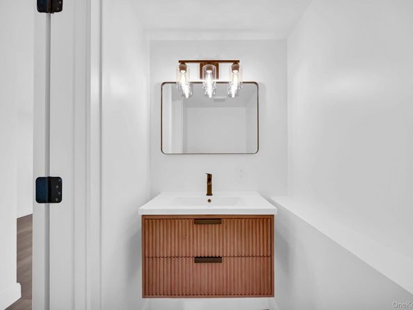 82 Seton Drive, New Rochelle NY 10804