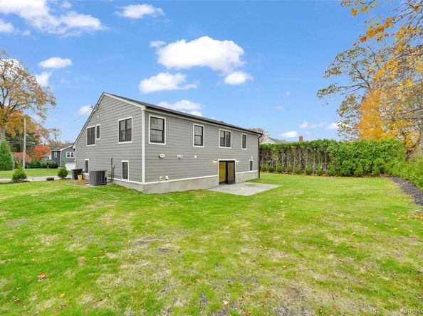 82 Seton Drive, New Rochelle NY 10804