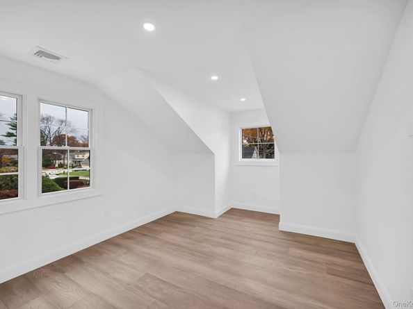 82 Seton Drive, New Rochelle NY 10804