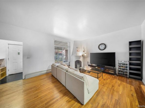 109-18 Francis Lewis Boulevard, Queens Village NY 11429