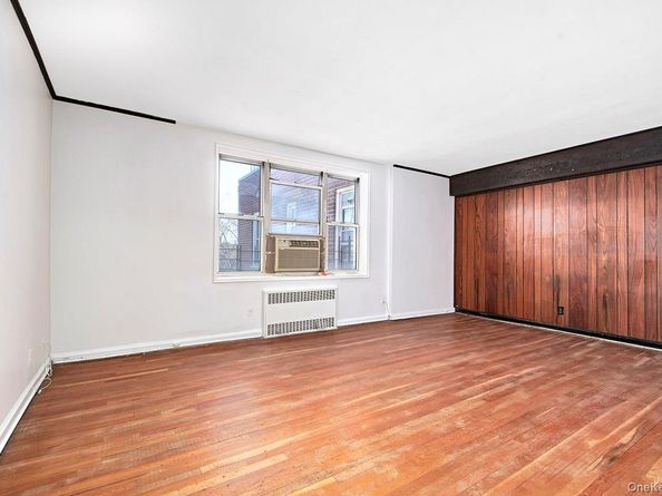 27-10 Parsons Boulevard 6H, Flushing NY 11354