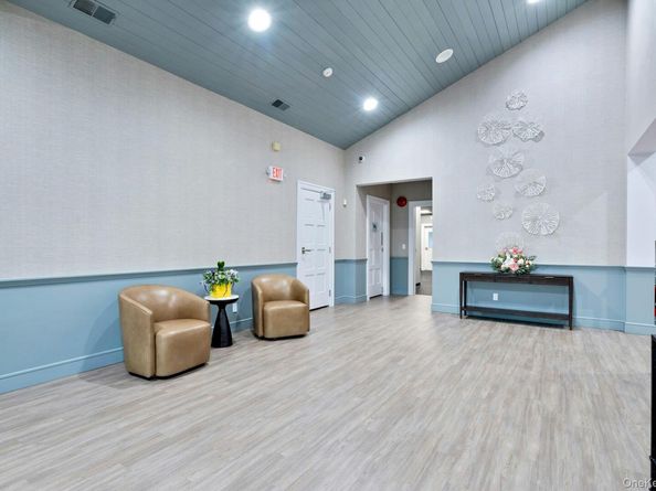 509 Oak Bluff Court, Moriches NY 11955