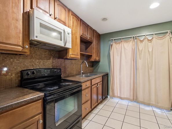 36 Ralph Street, Brentwood NY 11717