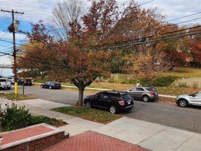 11516 Poppenhusen Avenue, College Point NY 11356