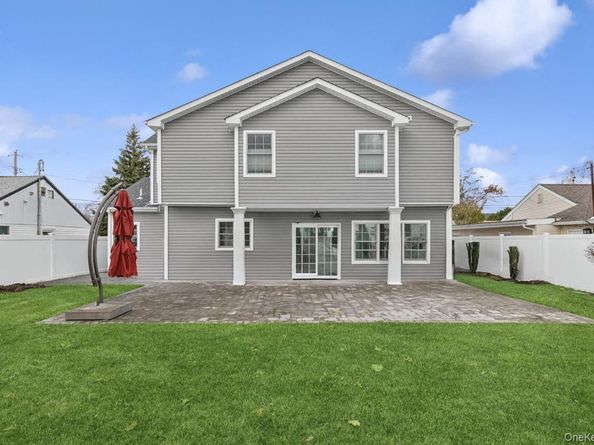 5 Vernon Street, Plainview NY 11803