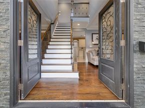 5 Vernon Street, Plainview NY 11803