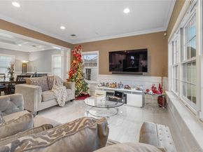 5 Vernon Street, Plainview NY 11803