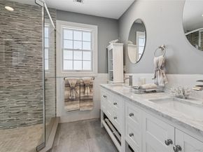 5 Vernon Street, Plainview NY 11803