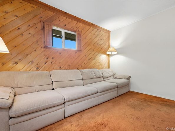 150 Kingfisher Road, Levittown NY 11756