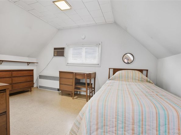 150 Kingfisher Road, Levittown NY 11756