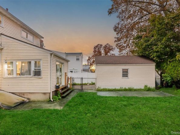 85 Todd Road, Valley Stream NY 11580