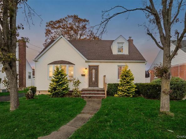 85 Todd Road, Valley Stream NY 11580