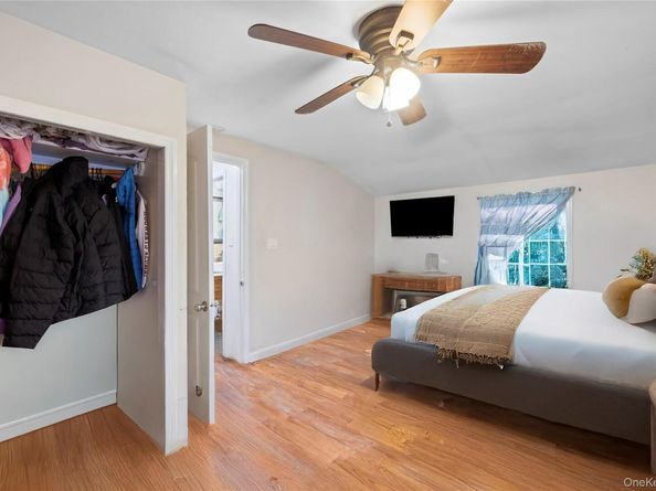 85 Todd Road, Valley Stream NY 11580