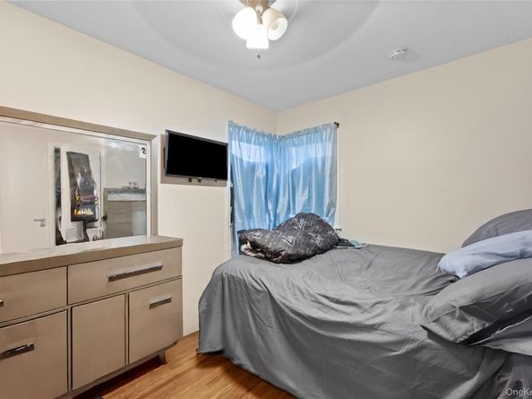 85 Todd Road, Valley Stream NY 11580