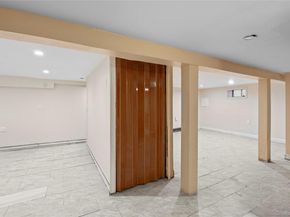 85 Todd Road, Valley Stream NY 11580