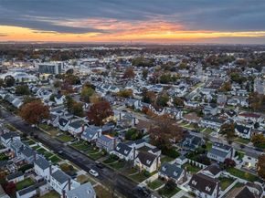 85 Todd Road, Valley Stream NY 11580