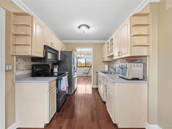 50 Dekalb Avenue E6, White Plains NY 10605